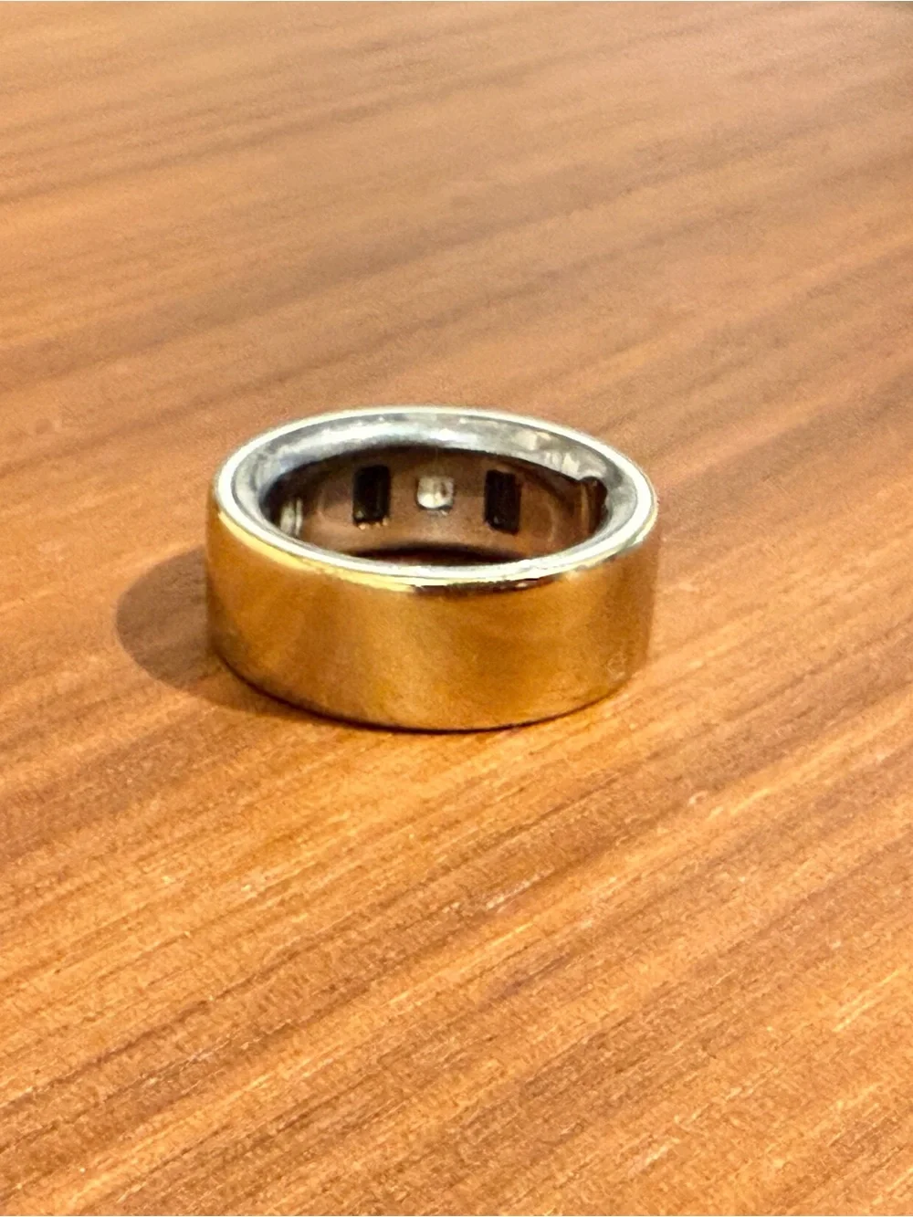 Oura gen 4- Gold- size 6